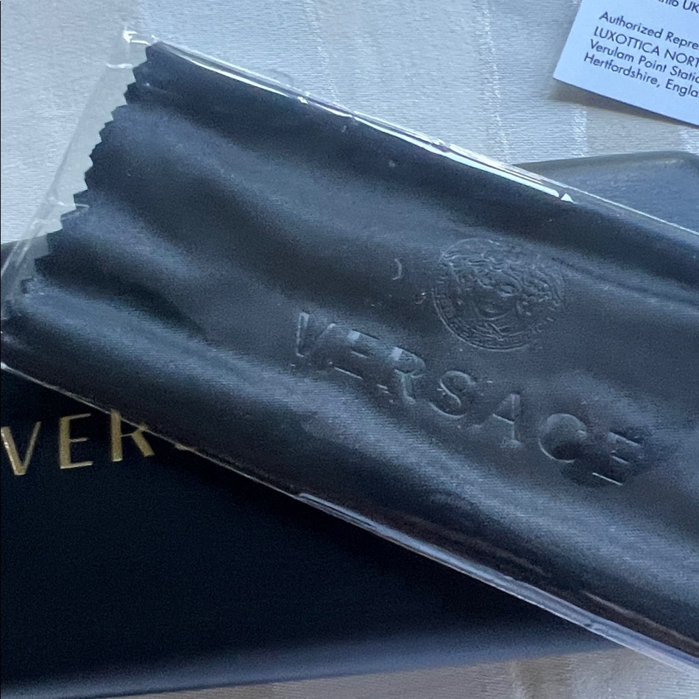 NWOT. Versace Black and Gold Sunglasses hard Case - Picture 7 of 8